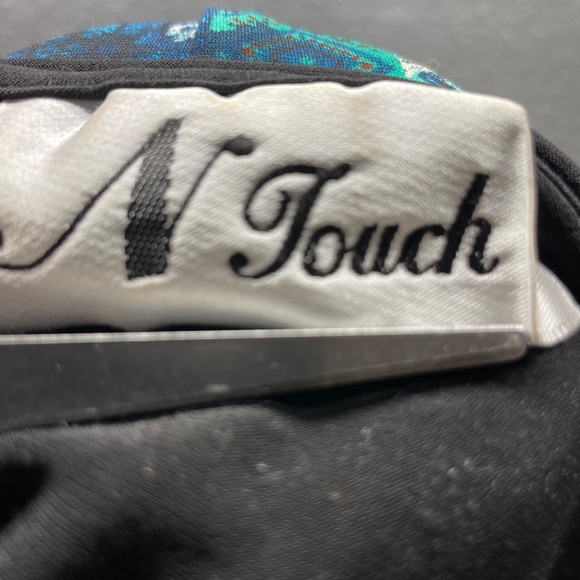 Women’s “N Touch XL Open Front Black/Blue Top - Picture 9 of 12